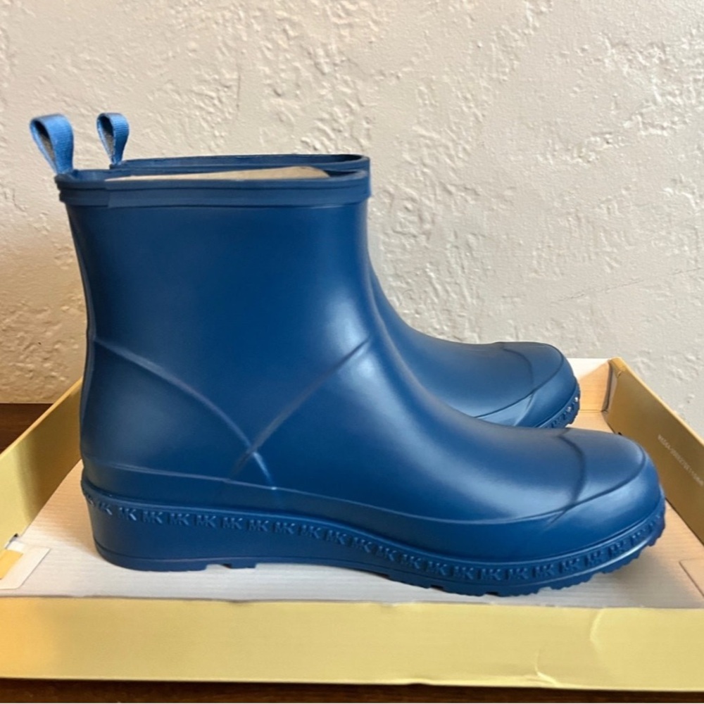 NWT Michael Kors rain boots in River Blue - Picture 10 of 11